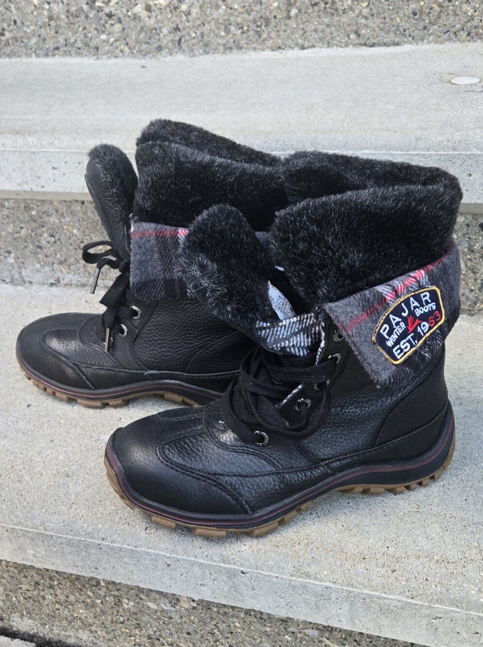 Pajar Black Leather Fur-Lined Winter Boots Size 6